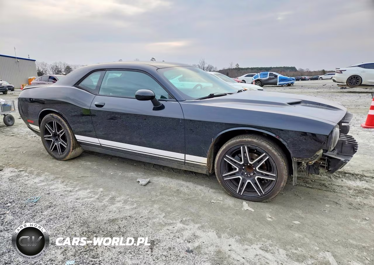 2016 Dodge Challenger Sxt VIN:2C3CDZAGXGH351882 - 4