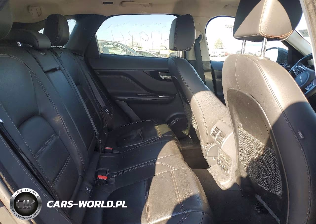 2019 Jaguar F-Pace Prestige VIN:SADCK2FXXKA359154 - 10