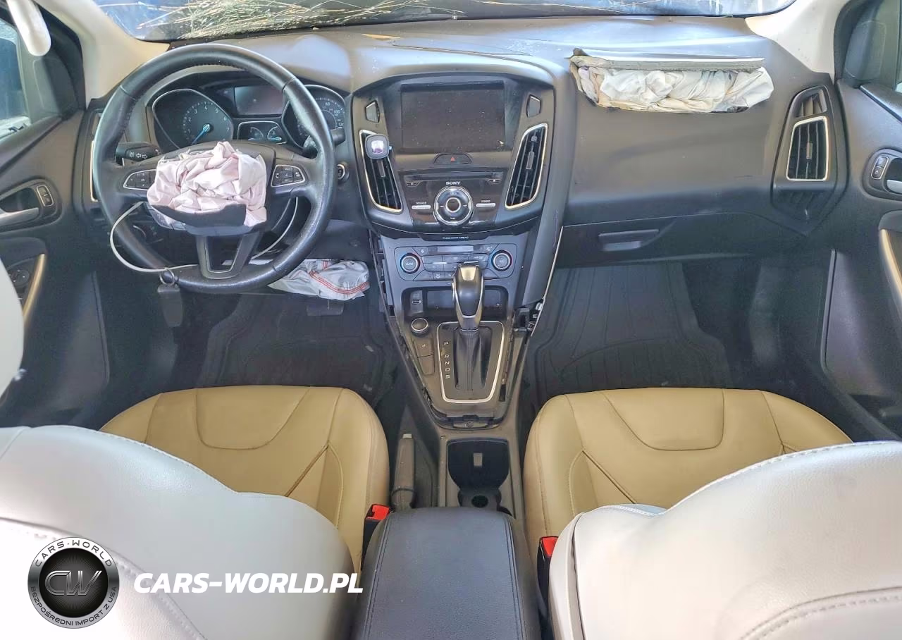 2018 Ford Focus Titanium VIN:1FADP3J23JL220690 - 8