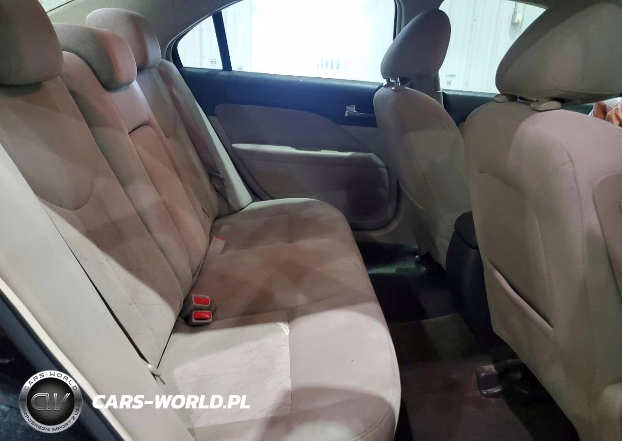 2010 Mercury Milan VIN:3MEHM0HA1AR601437 - 10