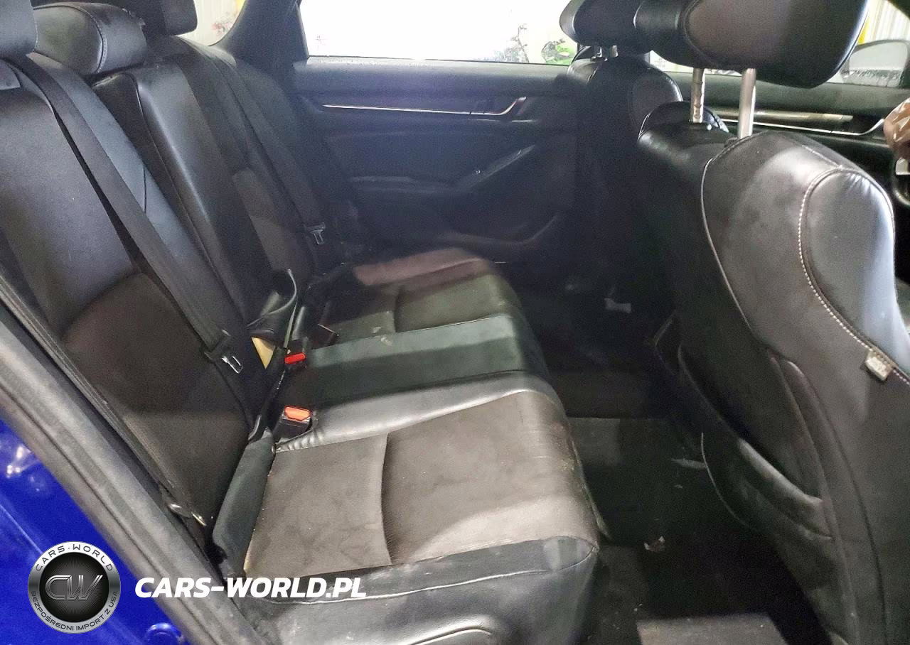 2018 Honda Accord Sport VIN:1HGCV1F34JA140734 - 10