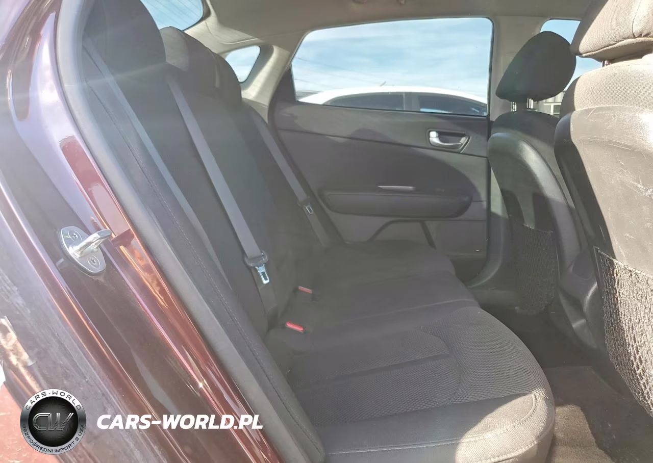 2020 Kia Optima Lx VIN:5XXGT4L35LG436428 - 10