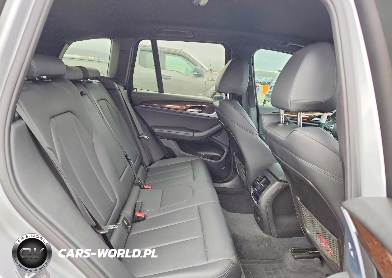 2019 BMW X3 xDrive30I VIN:5UXTR9C50KLR08964 - 10