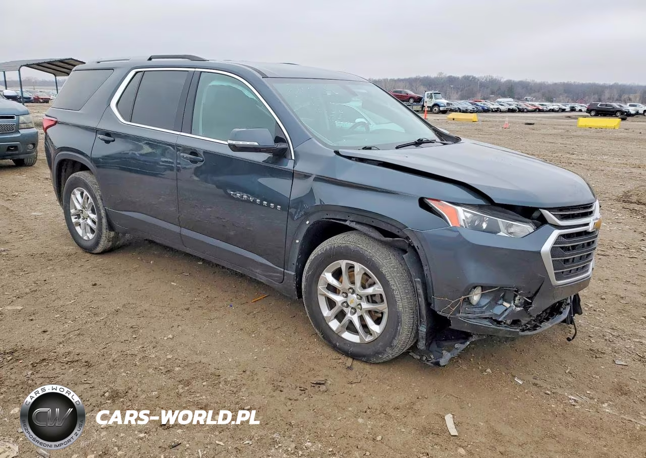 2018 Chevrolet Traverse Lt VIN:1GNERGKW5JJ255106 - 4