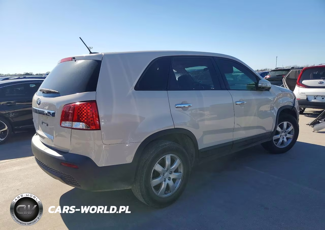 2011 Kia Sorento Lx VIN:5XYKT3A1XBG034548 - 3