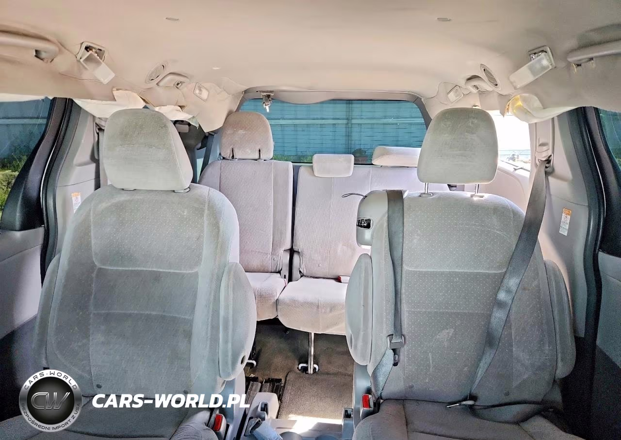 2015 Toyota Sienna Le VIN:5TDKK3DC8FS594982 - 10