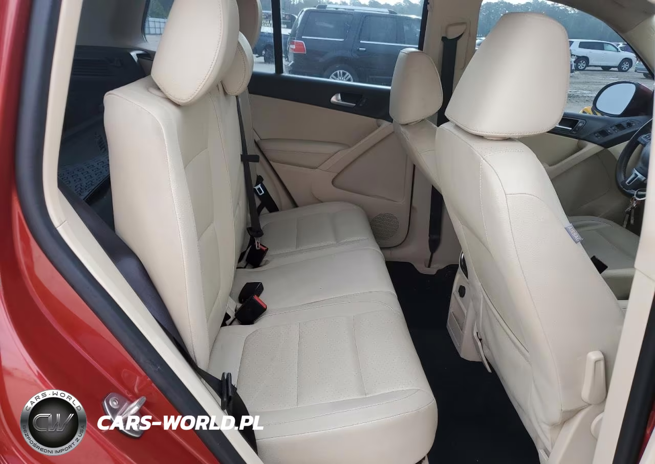 2016 Volkswagen Tiguan S VIN:WVGAV7AX7GW033400 - 11