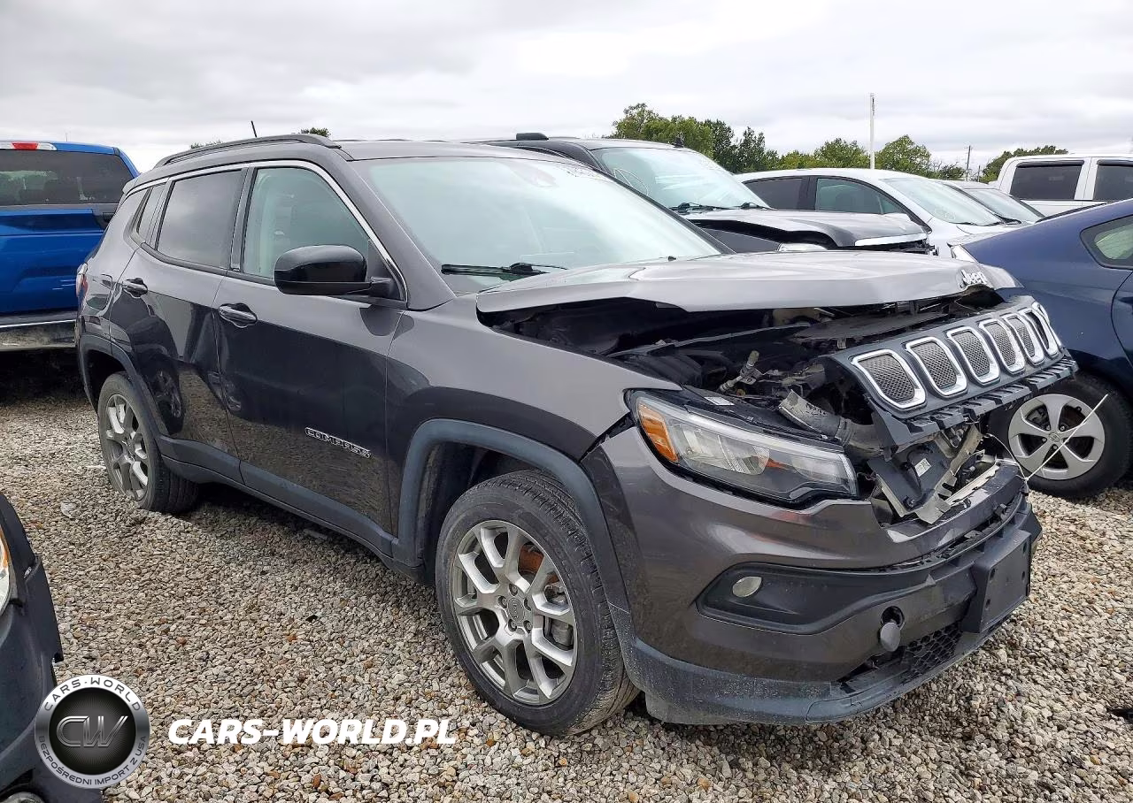 2022 Jeep Compass Latitude Lux VIN:3C4NJDFB0NT156570 - 4