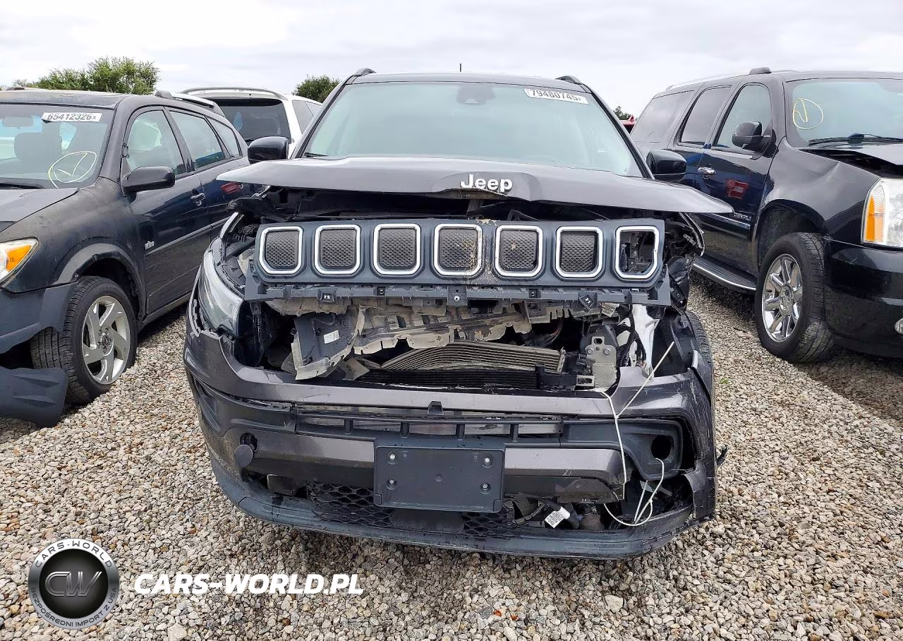 2022 Jeep Compass Latitude Lux VIN:3C4NJDFB0NT156570 - 5