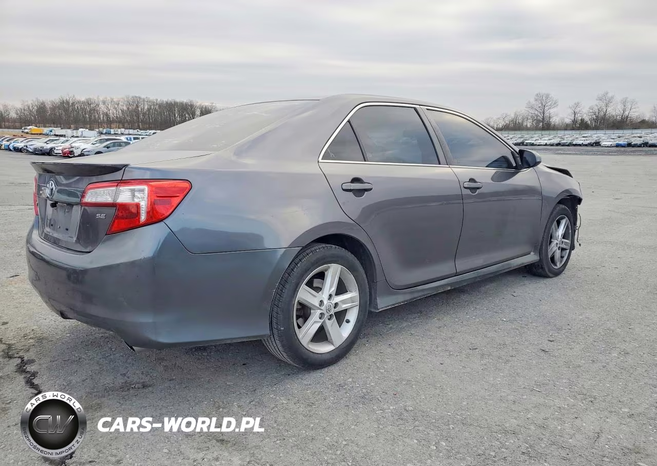 2014 Toyota Camry Se VIN:4T1BF1FK4EU428154 - 3