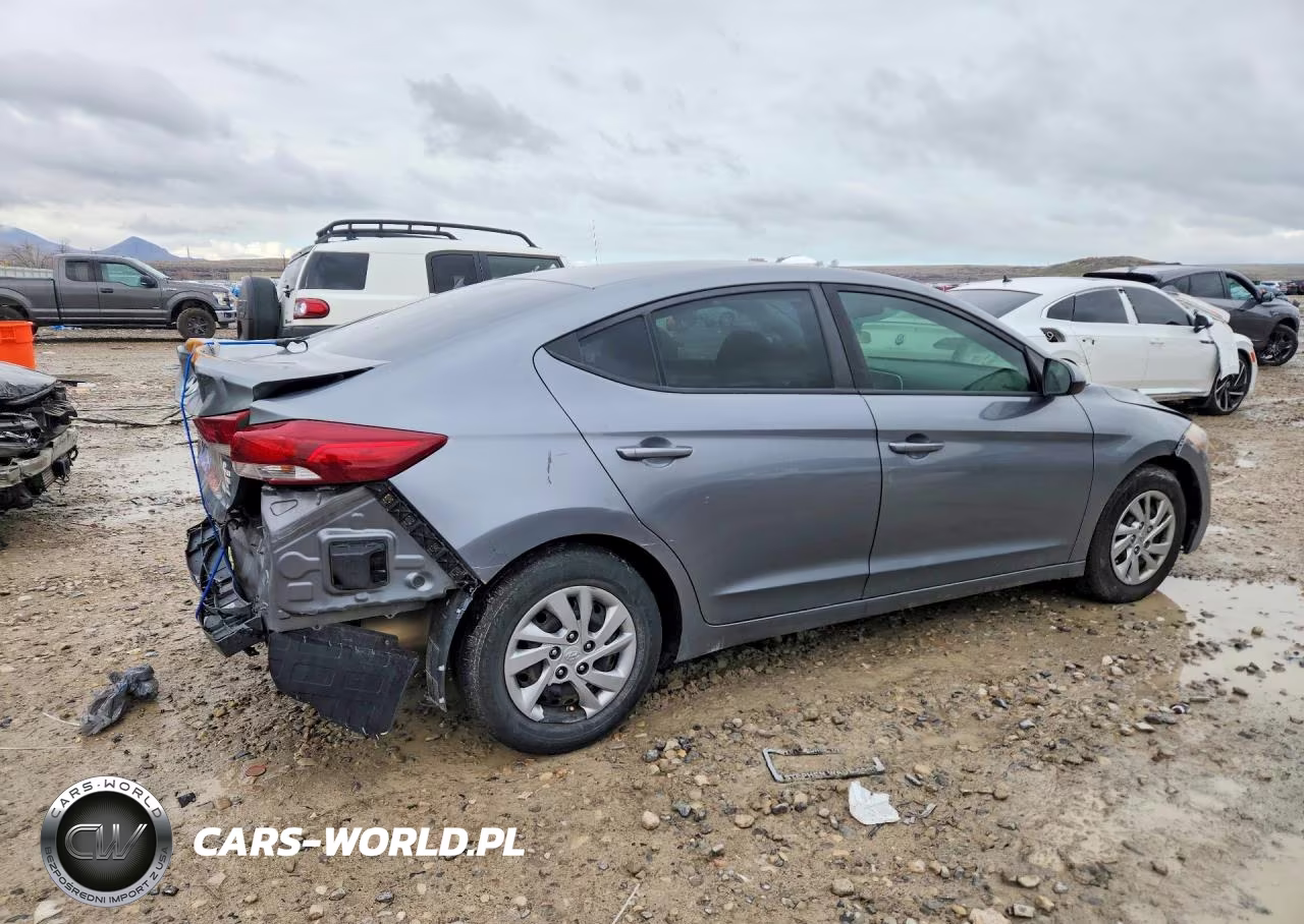 2018 Hyundai Elantra Se VIN:KMHD74LF3JU556104 - 3
