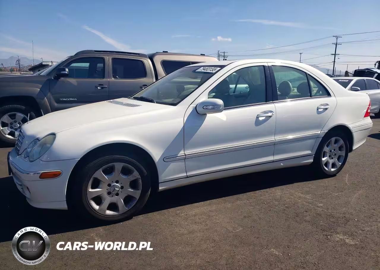 2005 Mercedes-Benz C 240