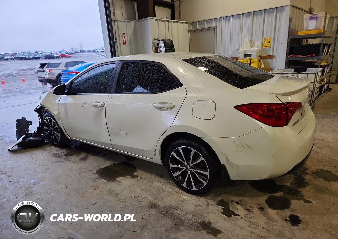 2018 Toyota Corolla VIN:5YFBURHE8JP811523 - 2