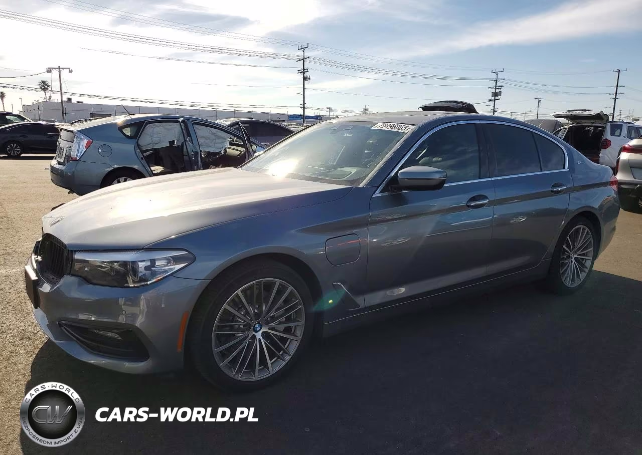 2018 BMW 530E