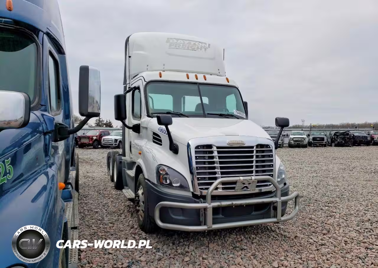 2020 Freightliner Cascadia 1
