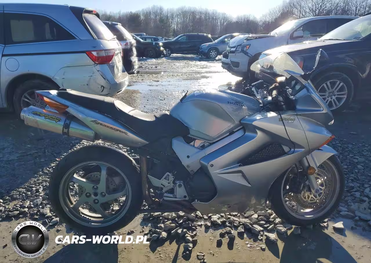 2005 Honda Vfr800