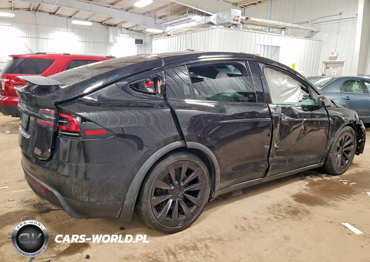 2022 Tesla Model X VIN:7SAXCBE68NF339230 - 3