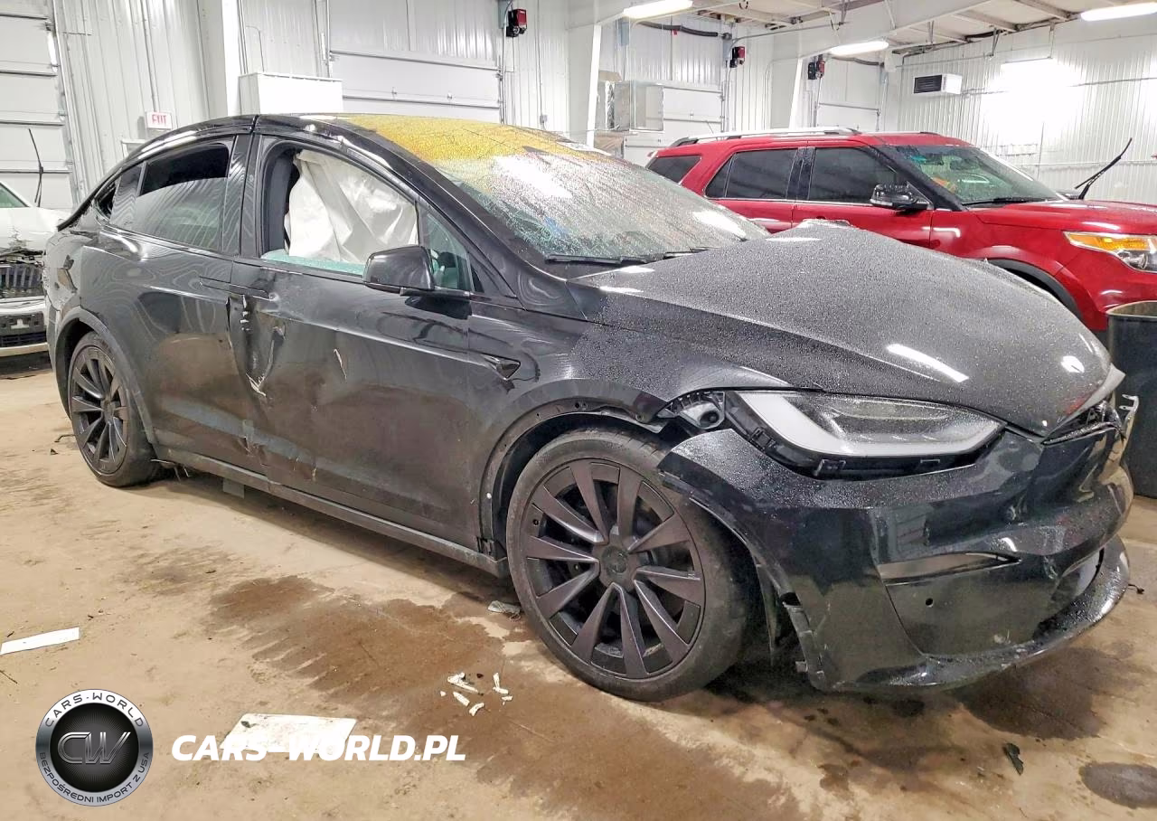 2022 Tesla Model X VIN:7SAXCBE68NF339230 - 4