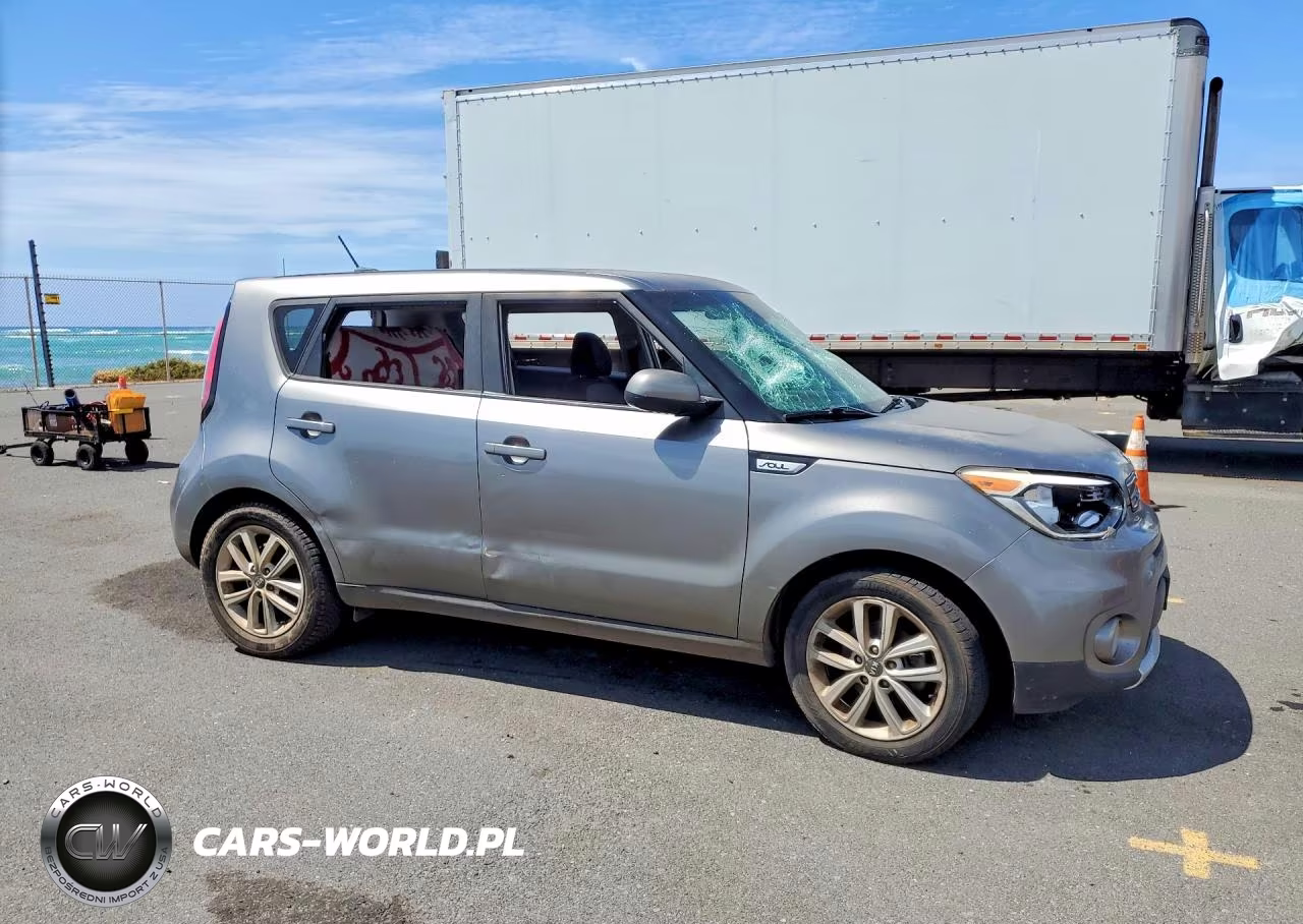 2018 Kia Soul + VIN:KNDJP3A50J7555342 - 4