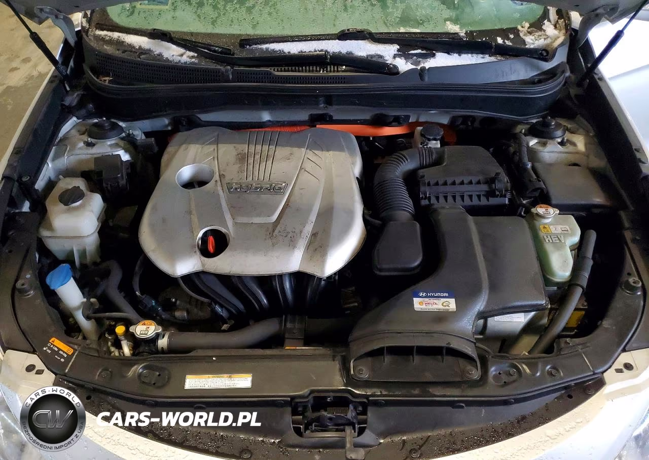 2015 Hyundai Sonata Hybrid Base VIN:KMHEC4A46FA139733 - 11
