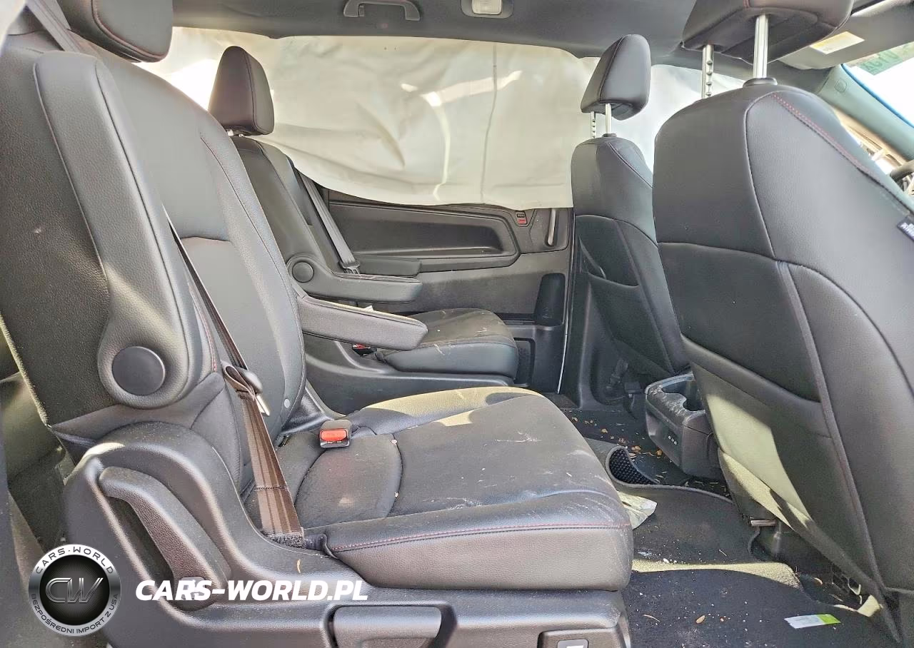2026 Honda Odyssey Sport-L VIN:5FNRL6H73TB002138 - 11