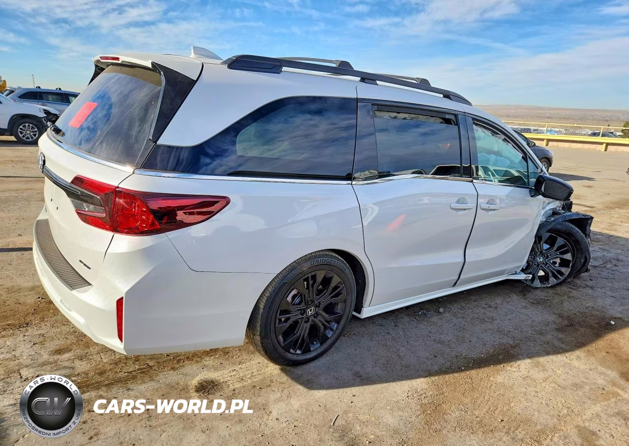 2026 Honda Odyssey Sport-L VIN:5FNRL6H73TB002138 - 3