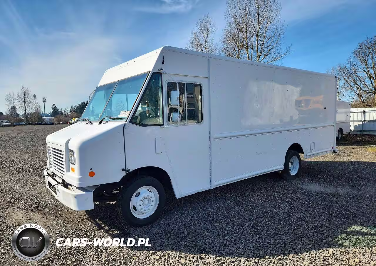 2015 Ford F59 Delivery Truck