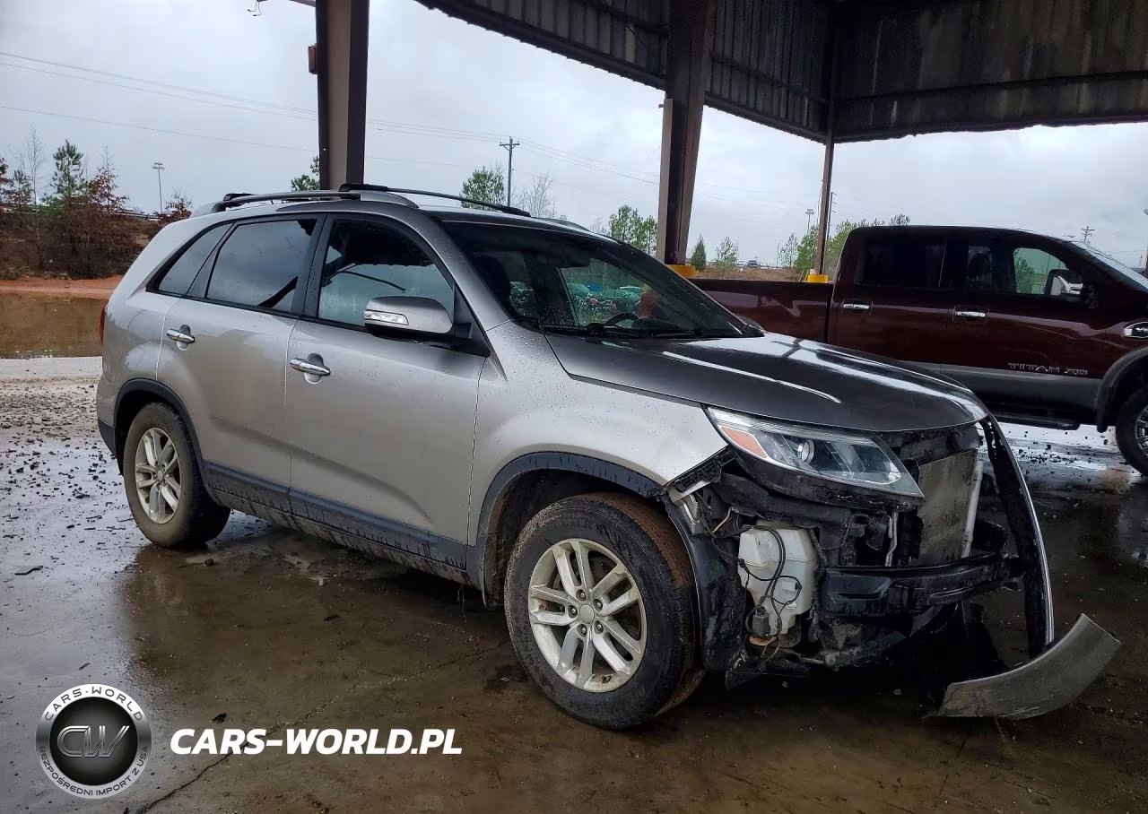 2014 Kia Sorento Lx VIN:5XYKT3A65EG530891 - 4