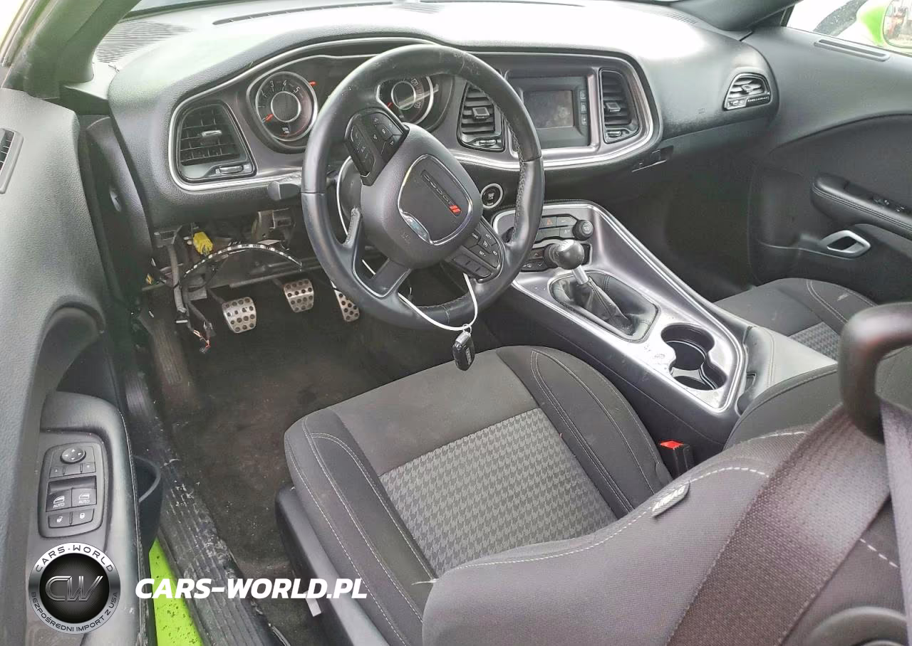 2015 Dodge Challenger Sxt VIN:2C3CDZAT8FH723215 - 8