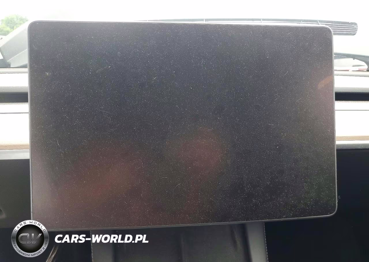 2023 Tesla Model Y VIN:7SAYGDEE0PA182739 - 9