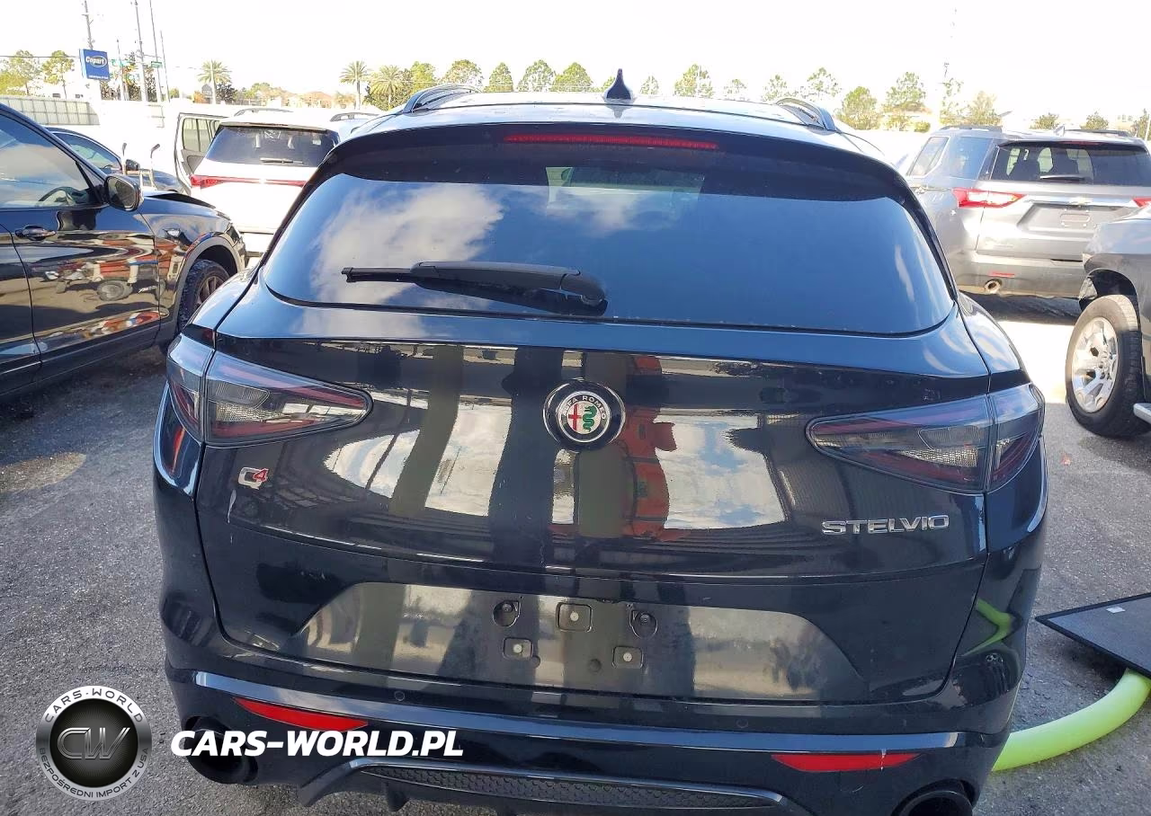 2024 Alfa Romeo Stelvio Ti VIN:ZASPAKBN5R7D74163 - 6