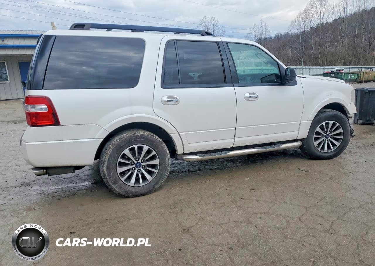 2015 Ford Expedition Xlt VIN:1FMJU1JTXFEF04926 - 3