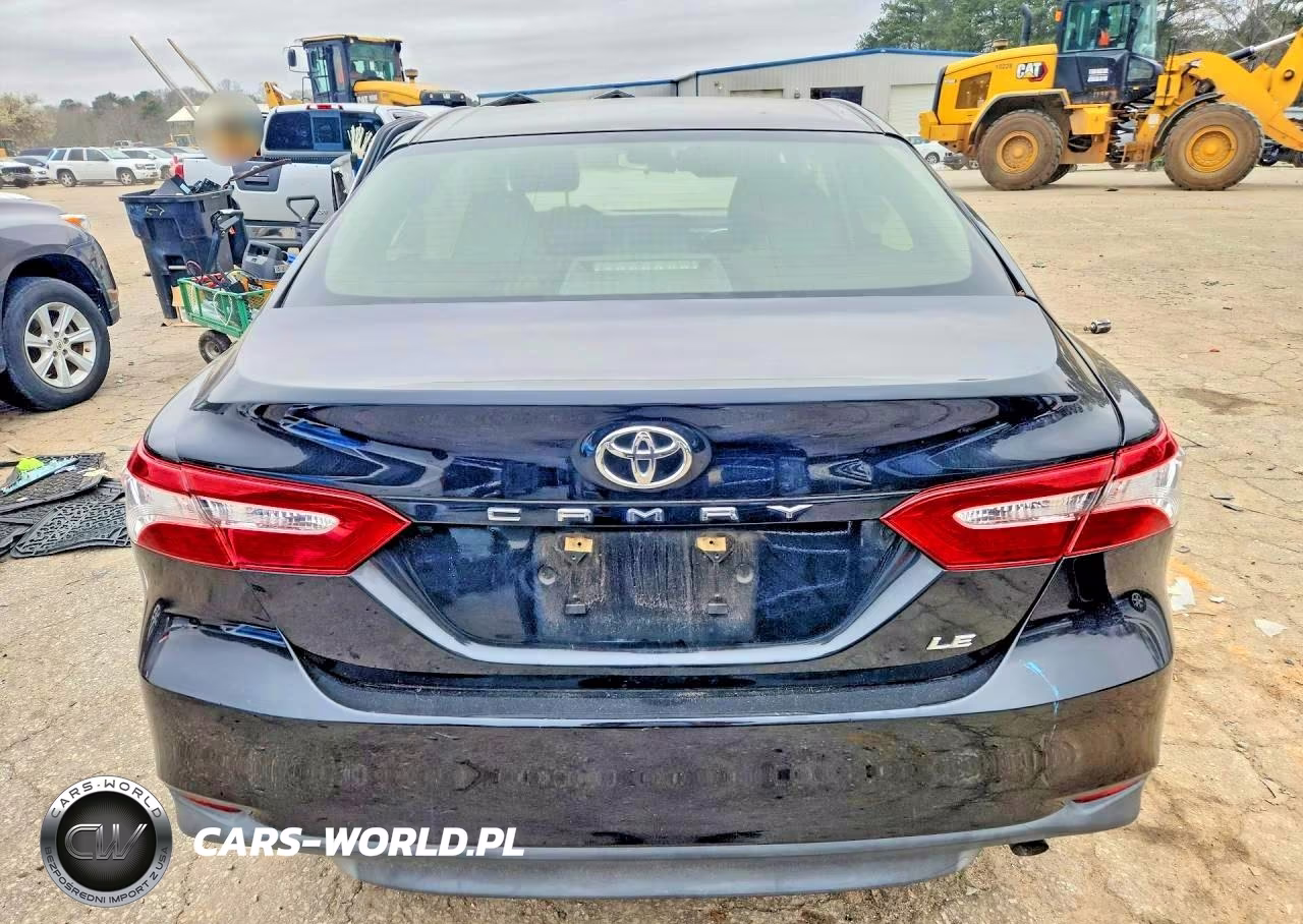 2018 Toyota Camry Le VIN:JTNB11HK9J3015142 - 6