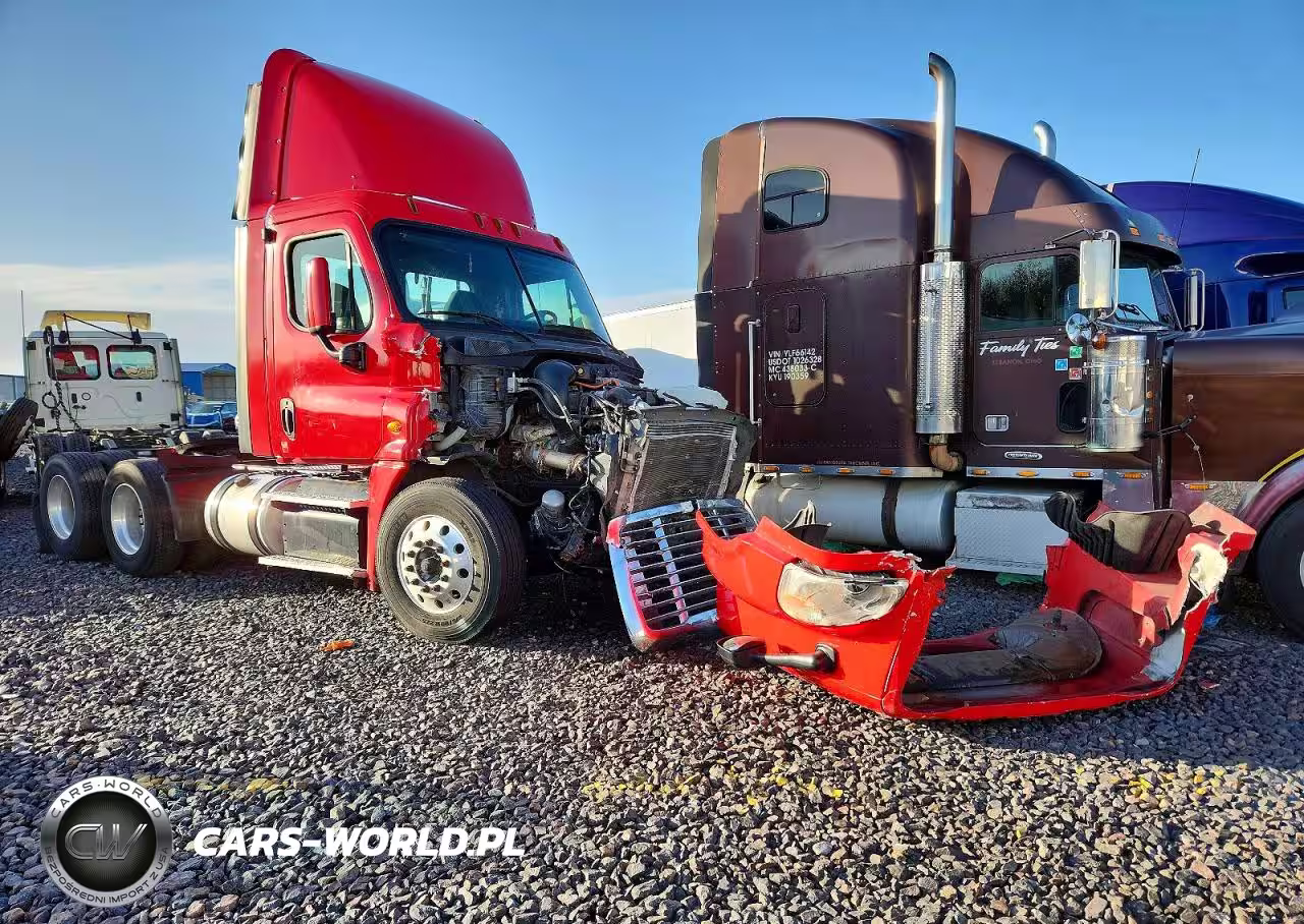 2016 Freightliner Cascadia 125 Semi Truck