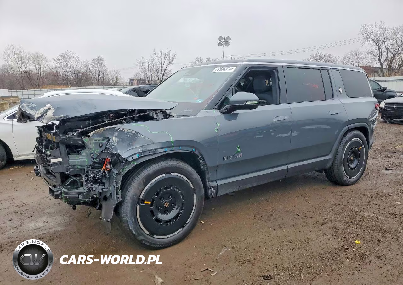 2025 Rivian R1S Adventure