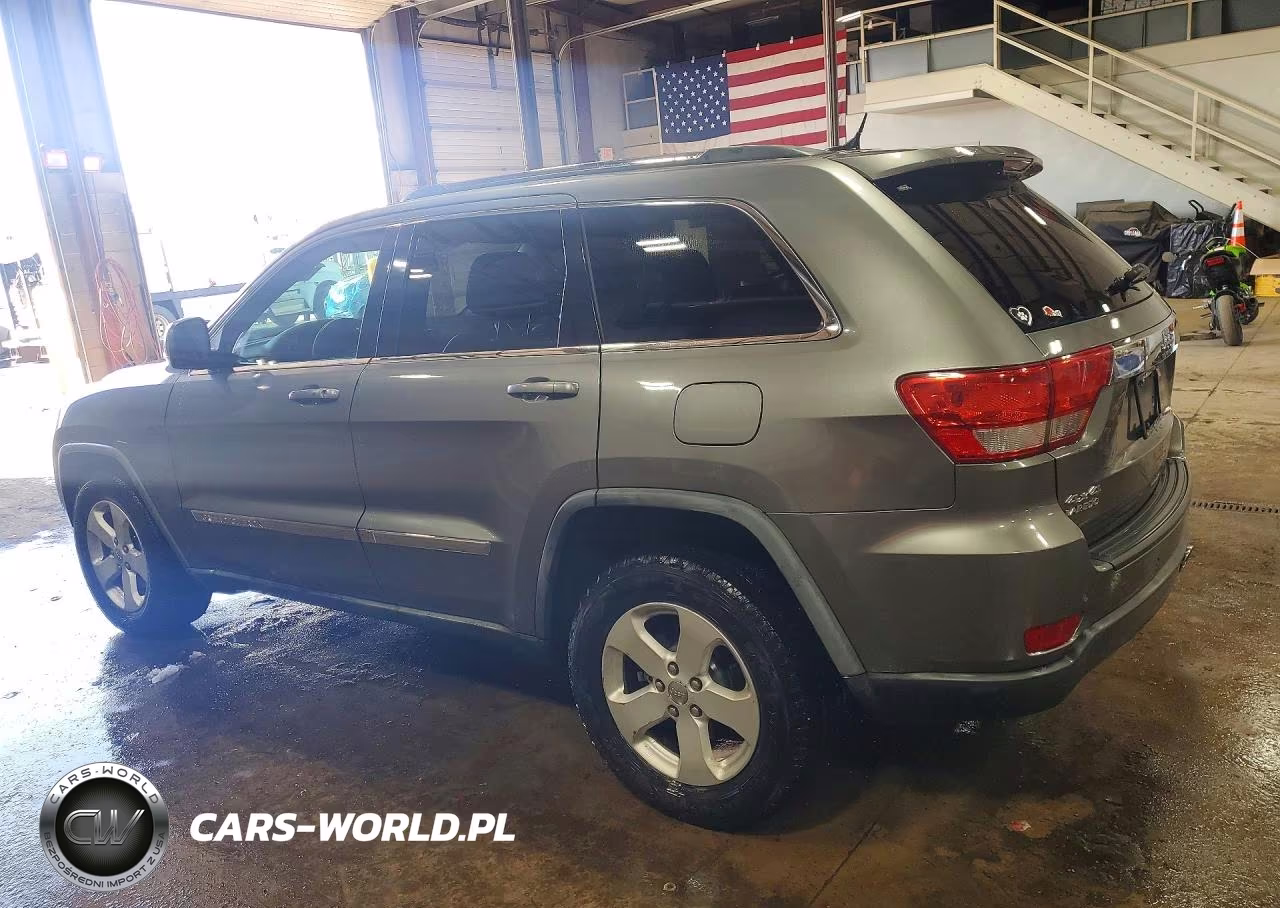 2011 Jeep Grand Cherokee Laredo VIN:1J4RR4GG5BC714998 - 2
