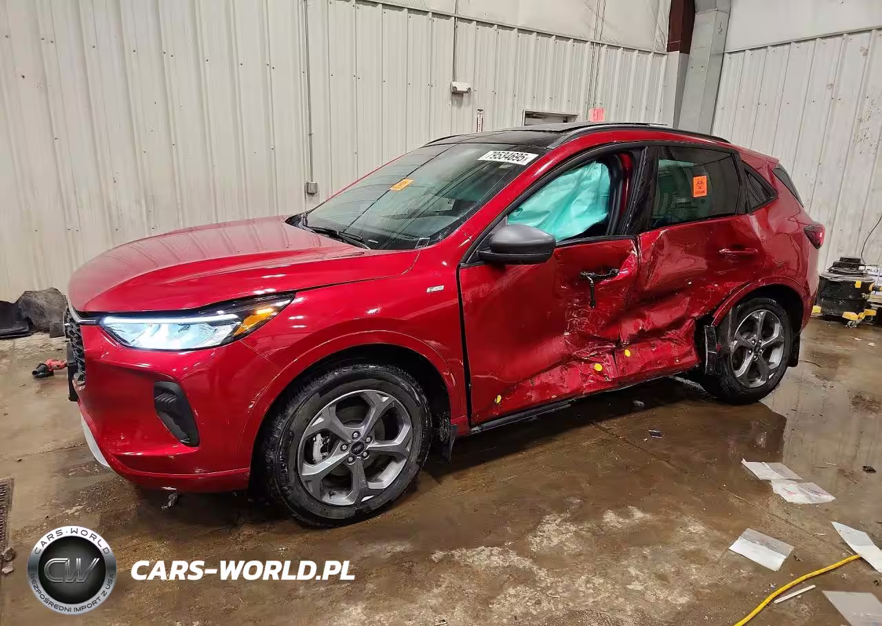 2024 Ford Escape St Line