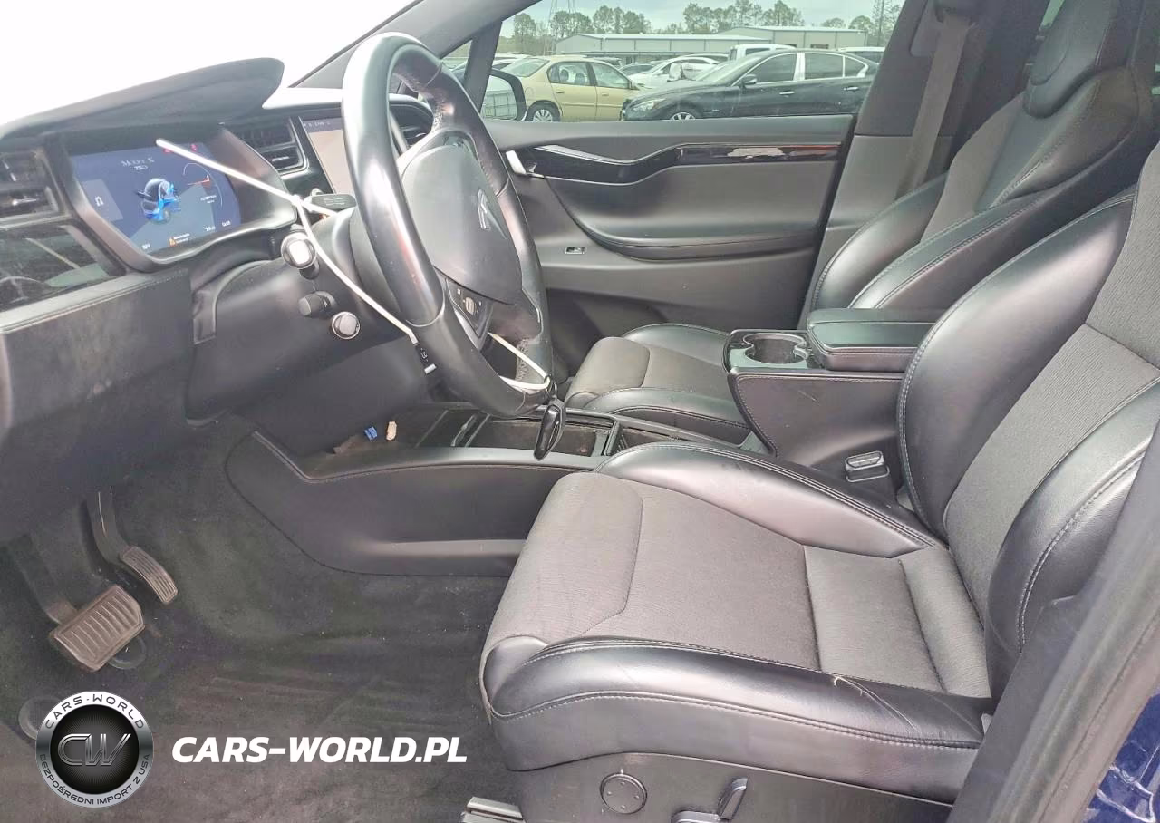 2018 Tesla Model X VIN:5YJXCDE29JF112919 - 7