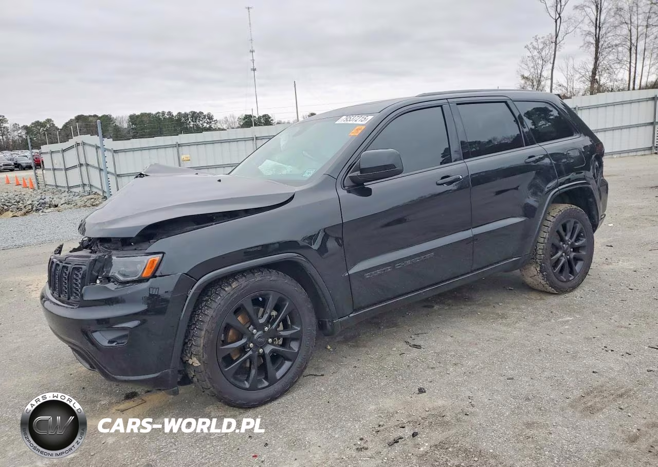 2020 Jeep Grand Cherokee Laredo