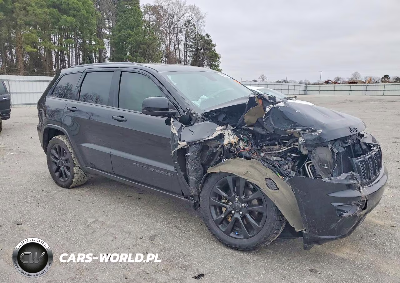 2020 Jeep Grand Cherokee Laredo VIN:1C4RJFAG5LC270685 - 4