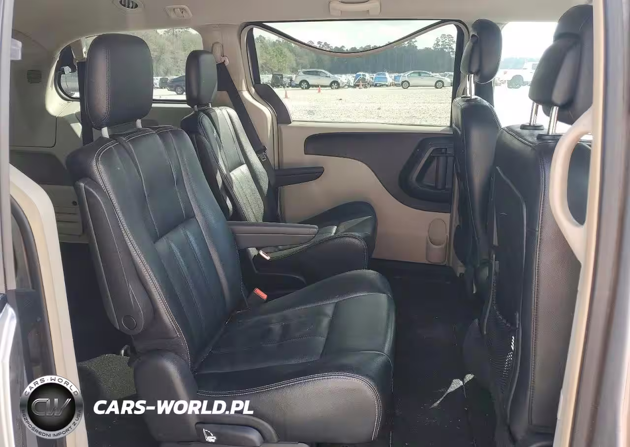 2014 Chrysler Town & Country Touring VIN:2C4RC1BG6ER382885 - 11
