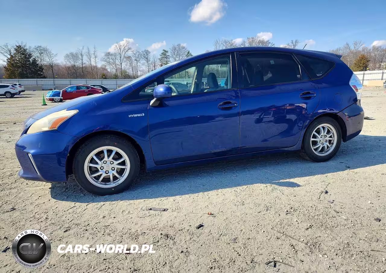 2013 Toyota Prius V Three