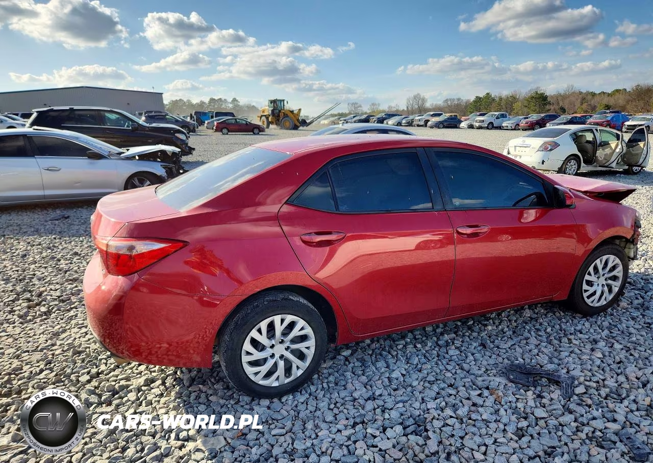 2017 Toyota Corolla Le VIN:2T1BURHE5HC889218 - 3