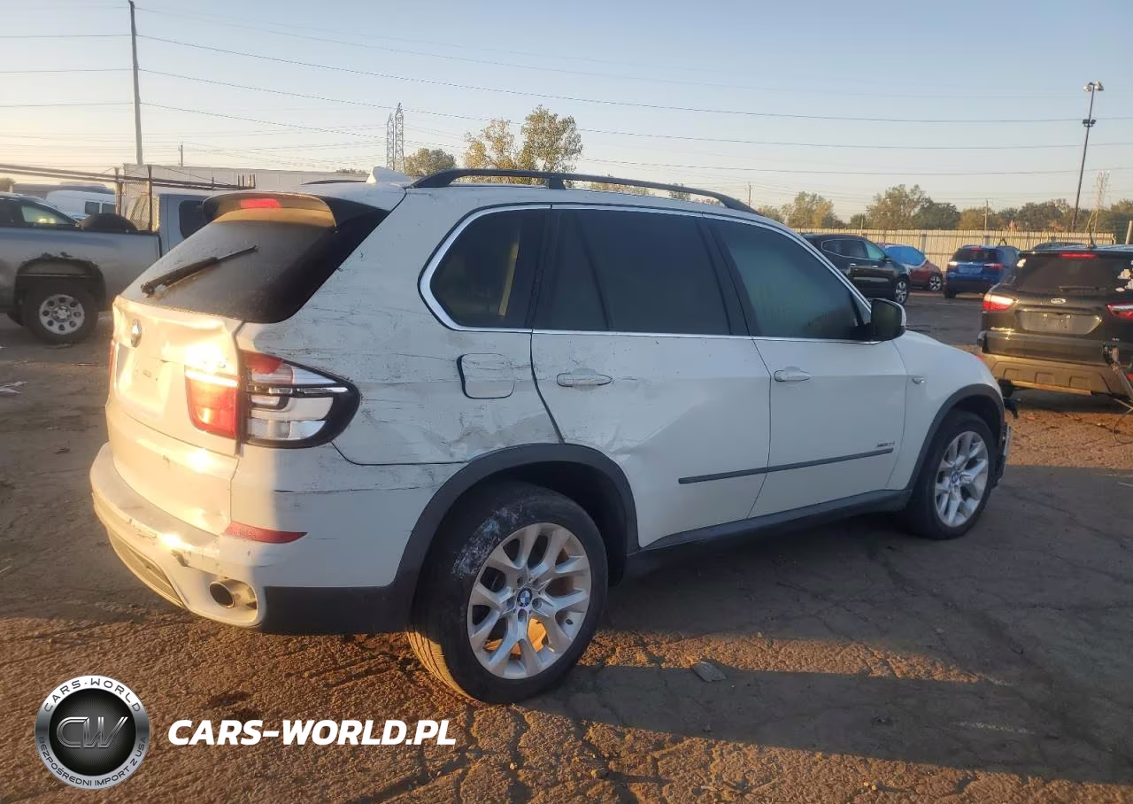 2013 BMW X5 xDrive35I VIN:5UXZV4C51D0B17049 - 3