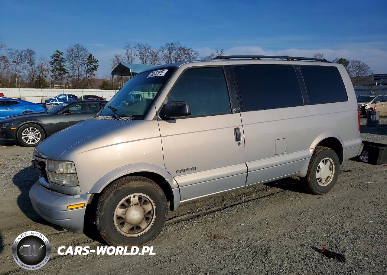 2000 GMC Safari Xt