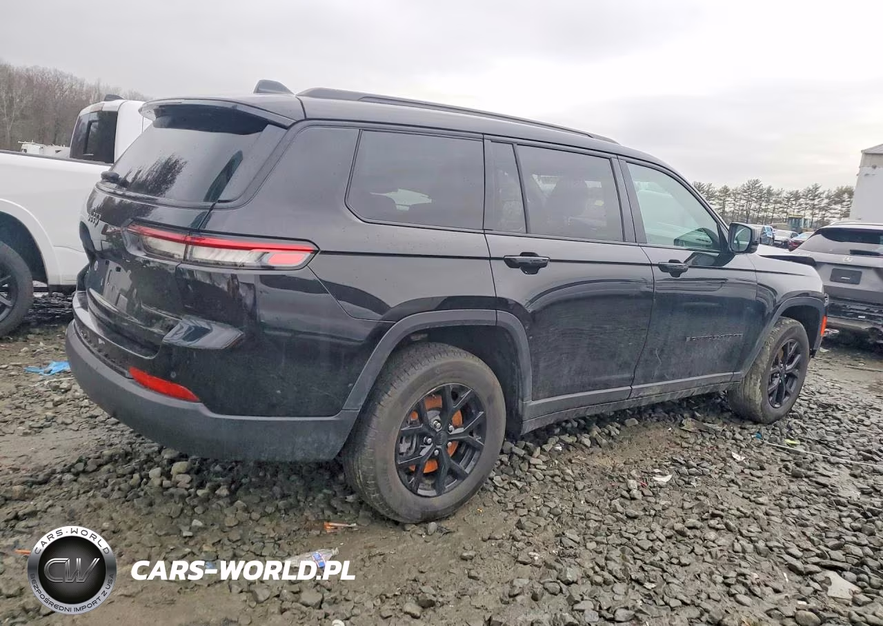 2025 Jeep Grand Cherokee L Laredo VIN:1C4RJKAG0S8673869 - 3