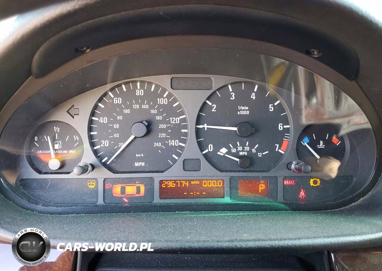 2005 BMW 325 I VIN:WBAEV33485KW17775 - 9