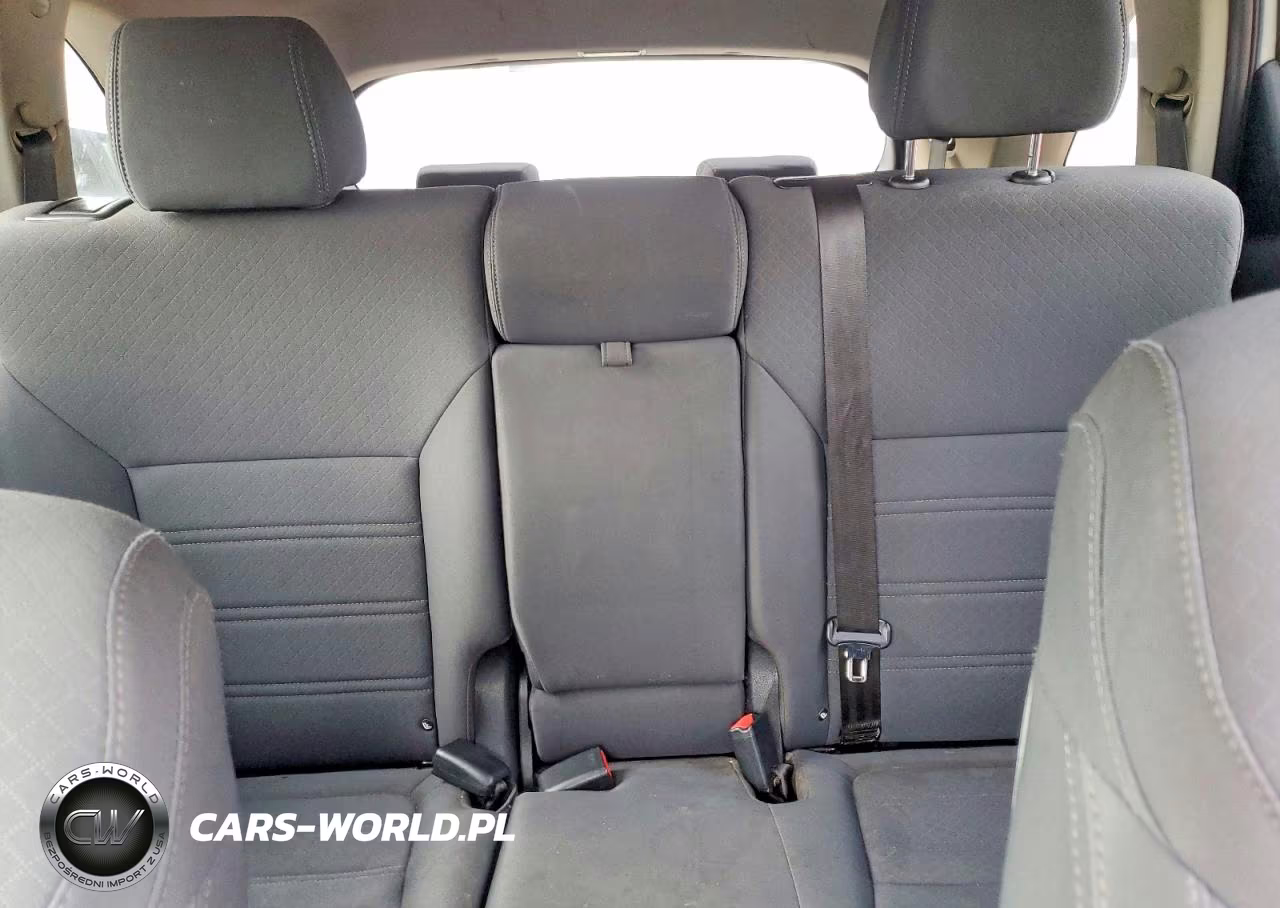 2019 Kia Sorento L VIN:5XYPG4A38KG587135 - 10