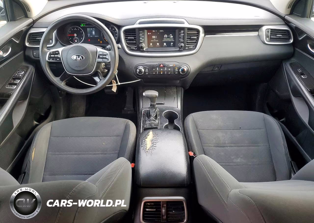 2019 Kia Sorento L VIN:5XYPG4A38KG587135 - 8