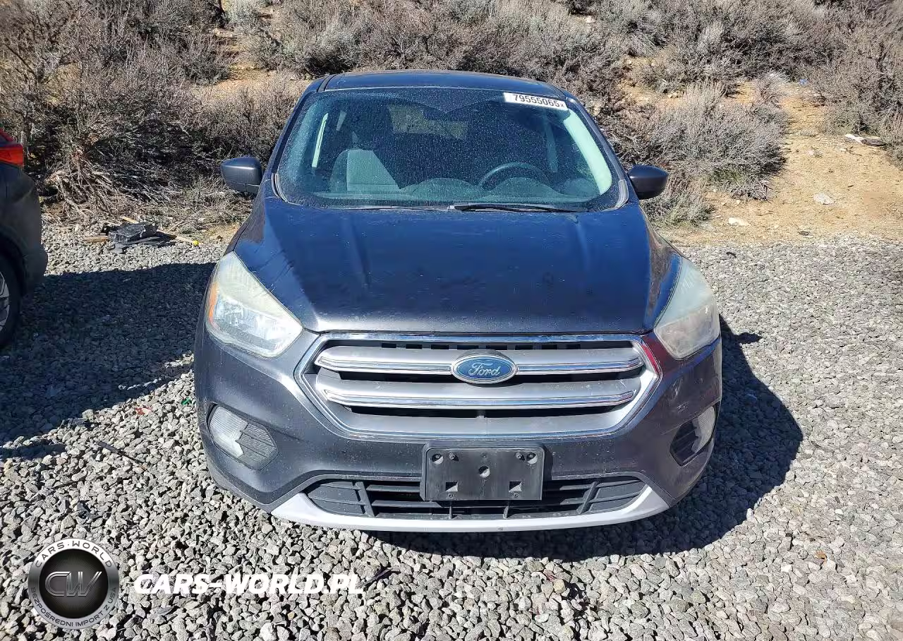2017 Ford Escape Se VIN:1FMCU9G90HUD44681 - 5